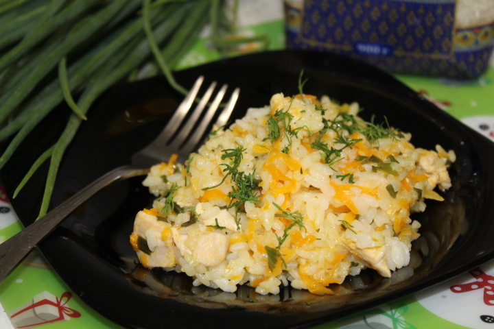 Рис с овощами и куриной грудкой