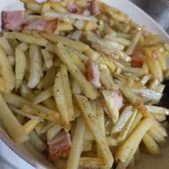 Картофель жареный с беконом😋🥔🥓🍟