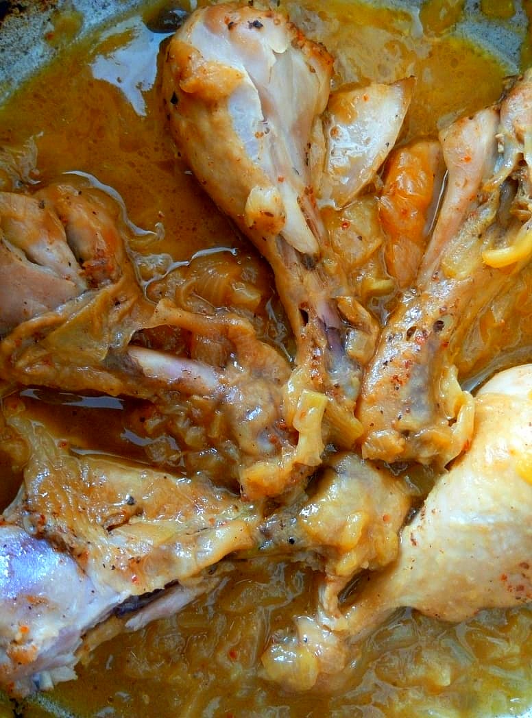 Курочка на луковой подушке