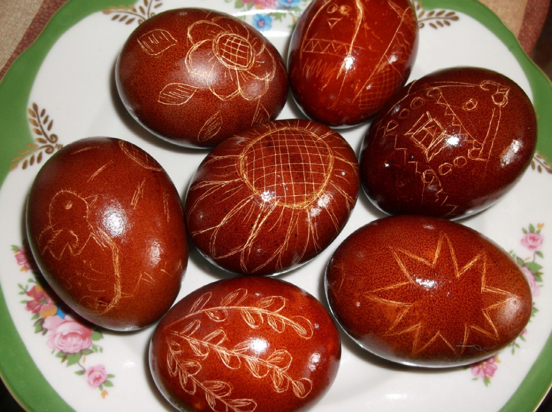 Яйца крашеные на Пасху