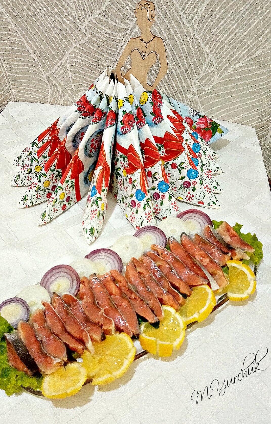 Горбуша малосольная кусочками