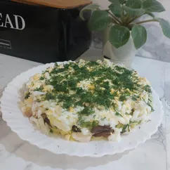 Салат куриный с грибами