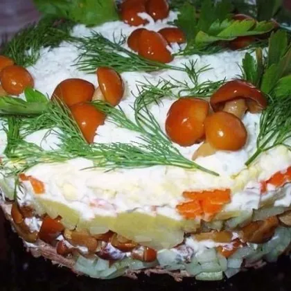 Салат новогодний с телятиной и опятами