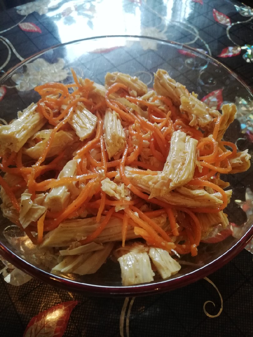 Спаржа с морковью по-корейски