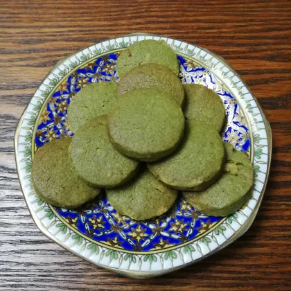 Печенье с зеленым чаем и орехами