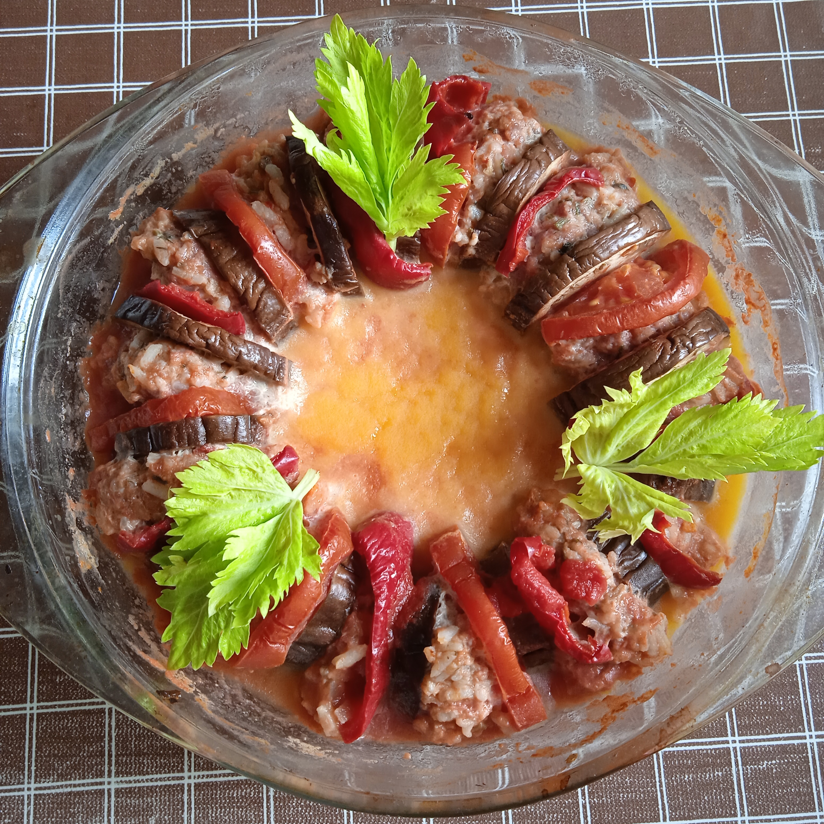 Баклажаны с котлетами