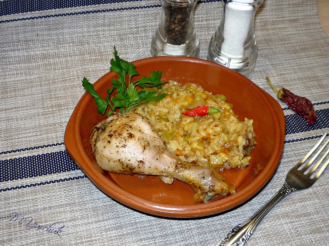 Куриные ножки, запеченные с рисом и овощами