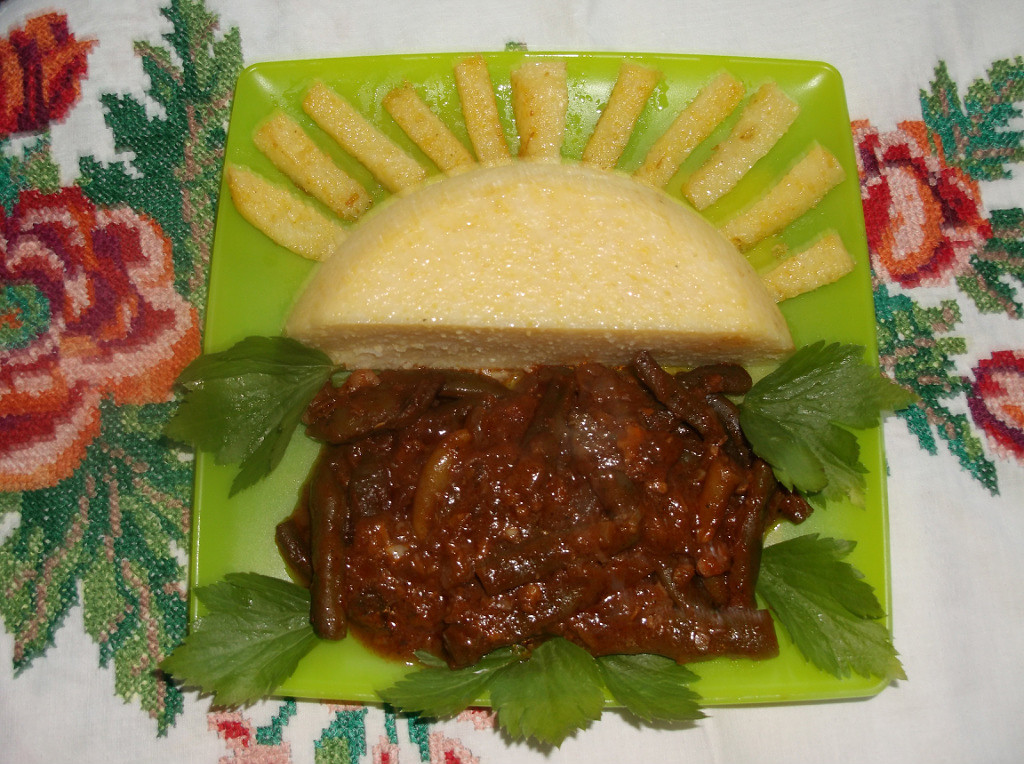 Мамалыга с лобио из стручковой фасоли