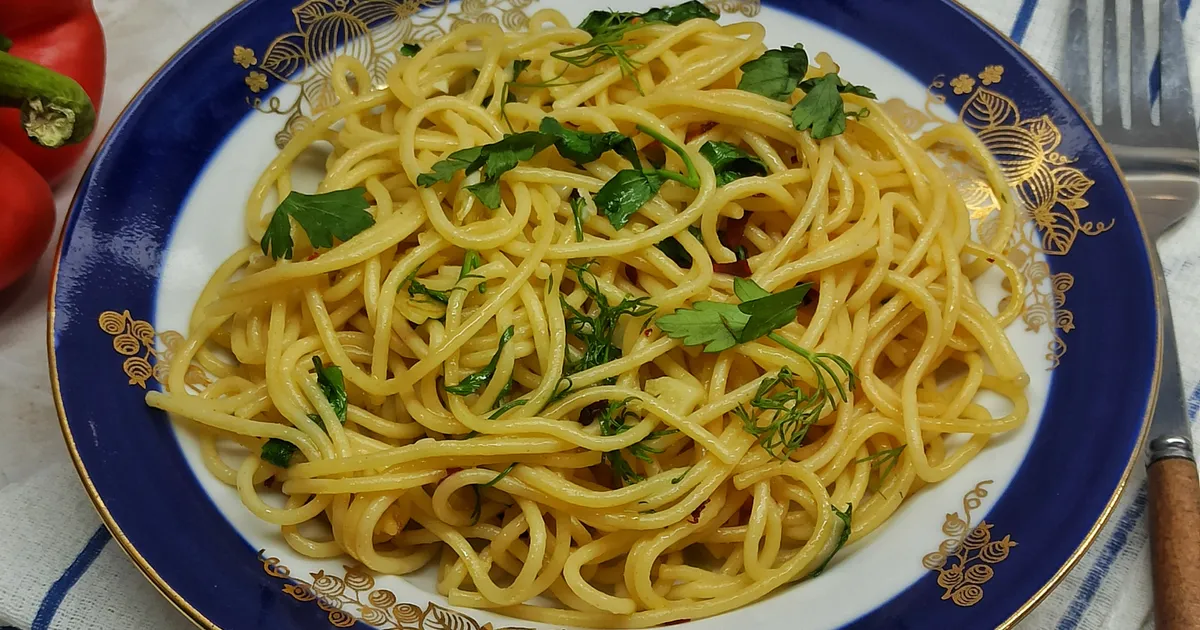 Спагетти с чесноком и оливковым маслом "Алио олио" рецепт с фото ...