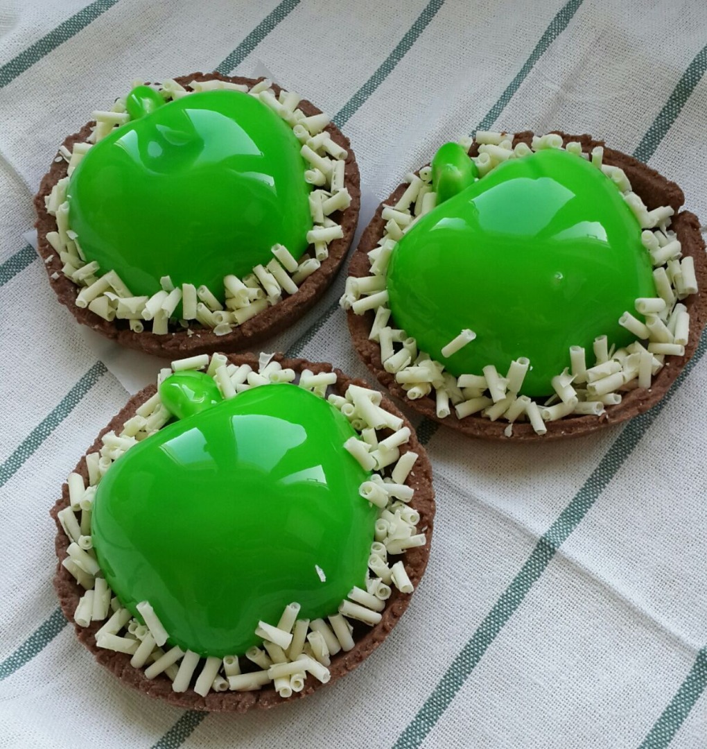 Шоколадно-яблочные тарталетки