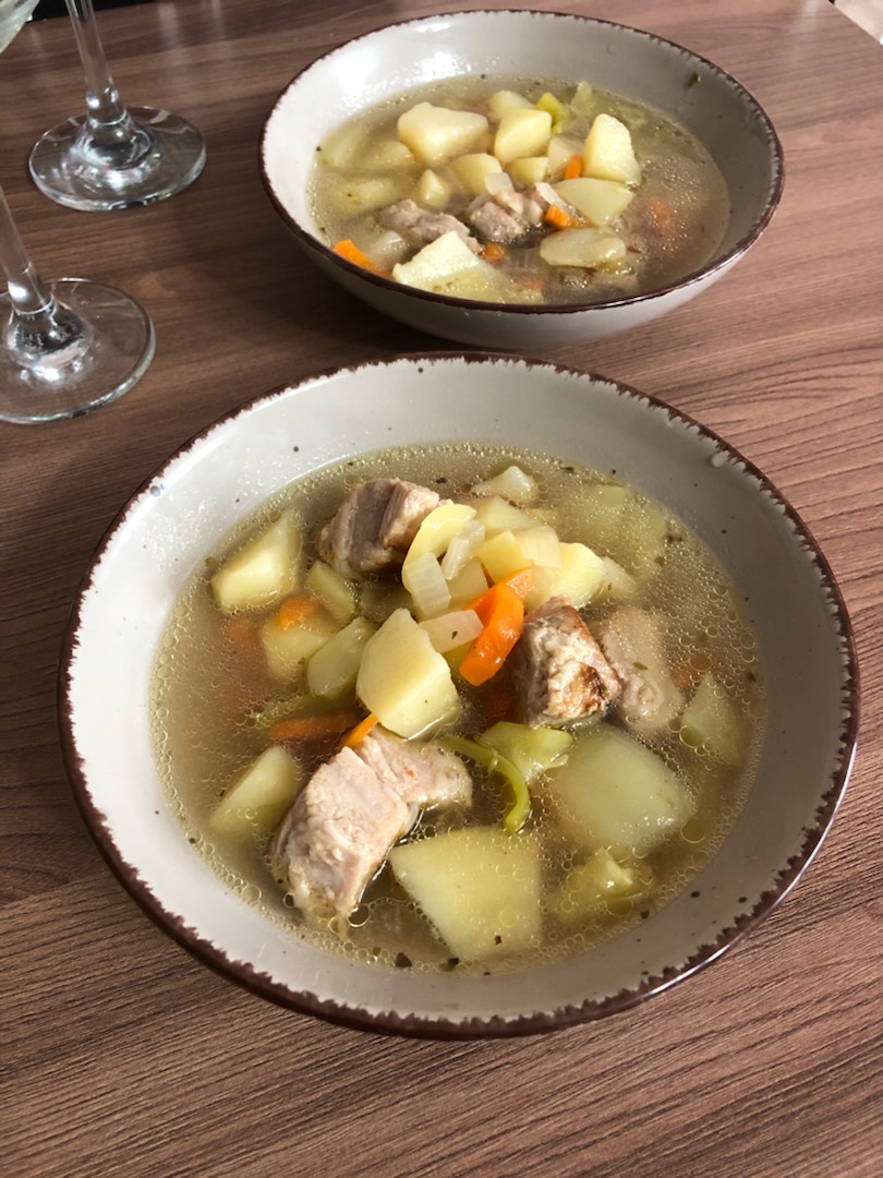 Тушёный картофель со свининой и кабачком