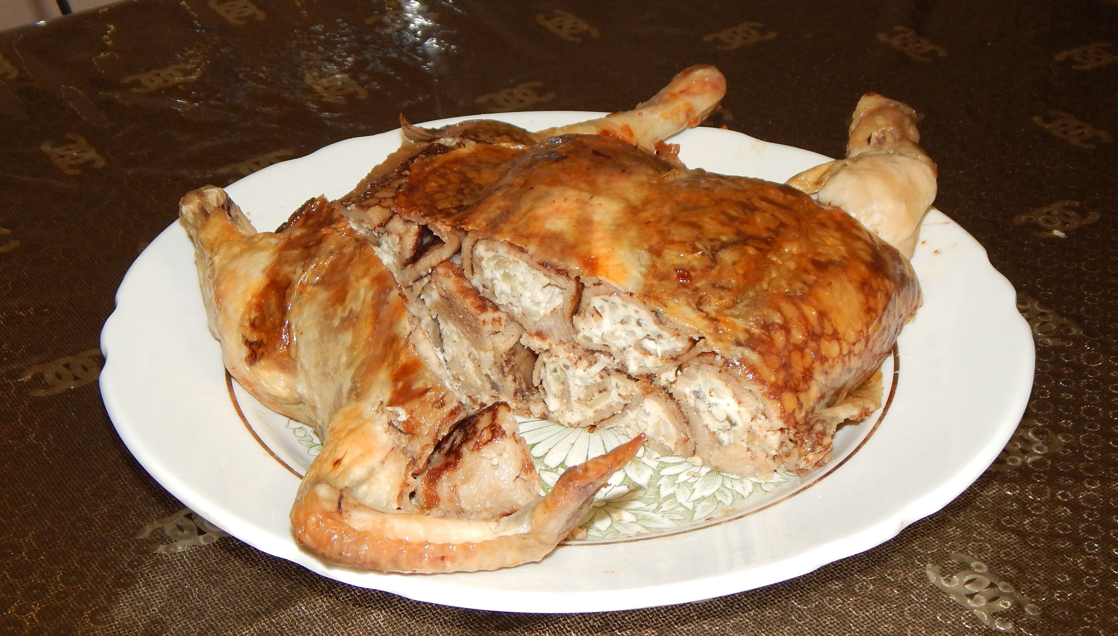 Курица, фаршированная гречишными блинами с начинкой