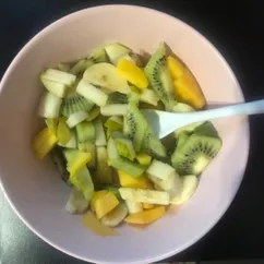 Утренний фруктовый салат 🍐🥝🍌🥭