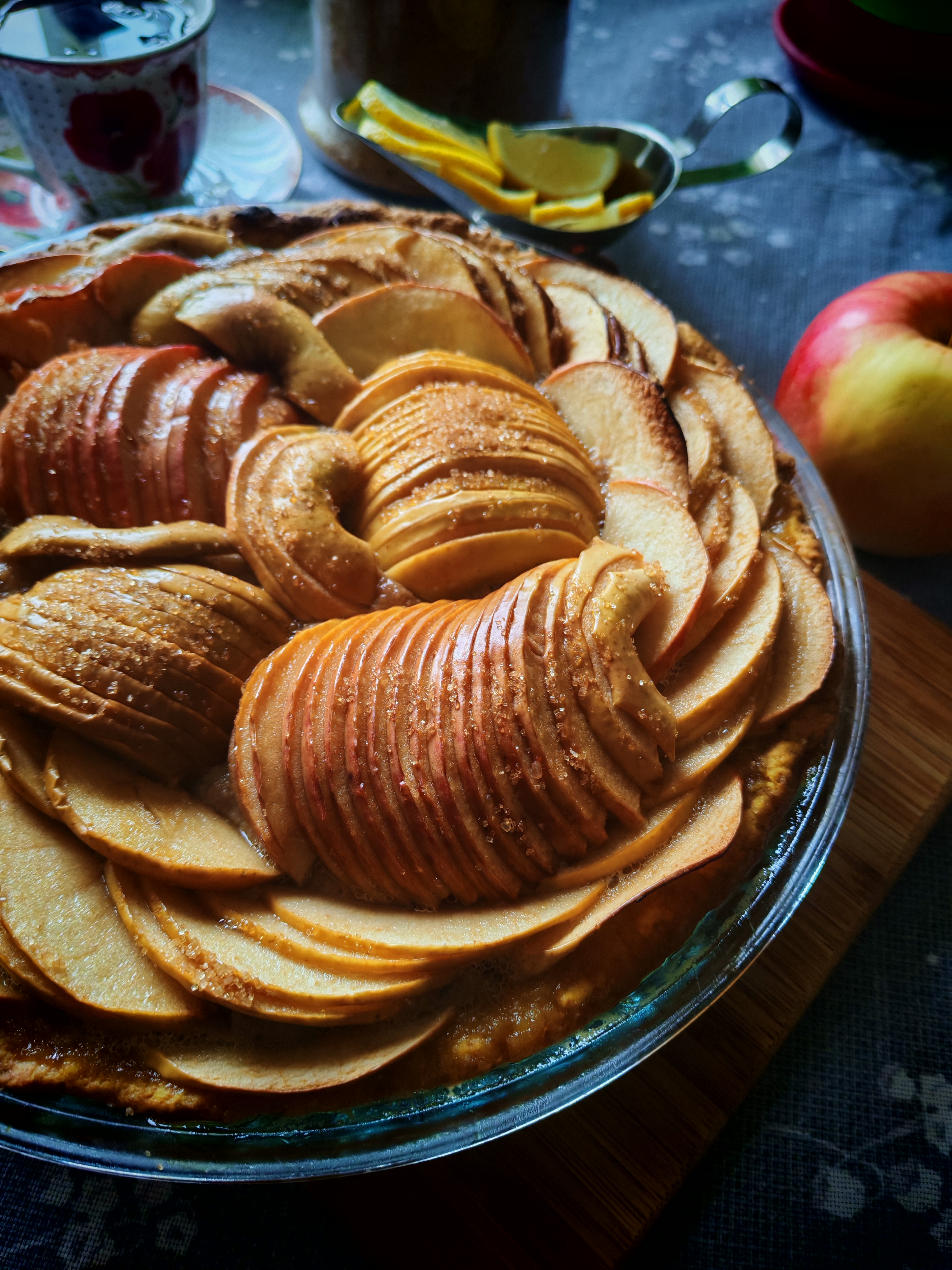 Яблочный пирог с курдом из фейхоа