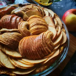 Яблочный пирог с курдом из фейхоа