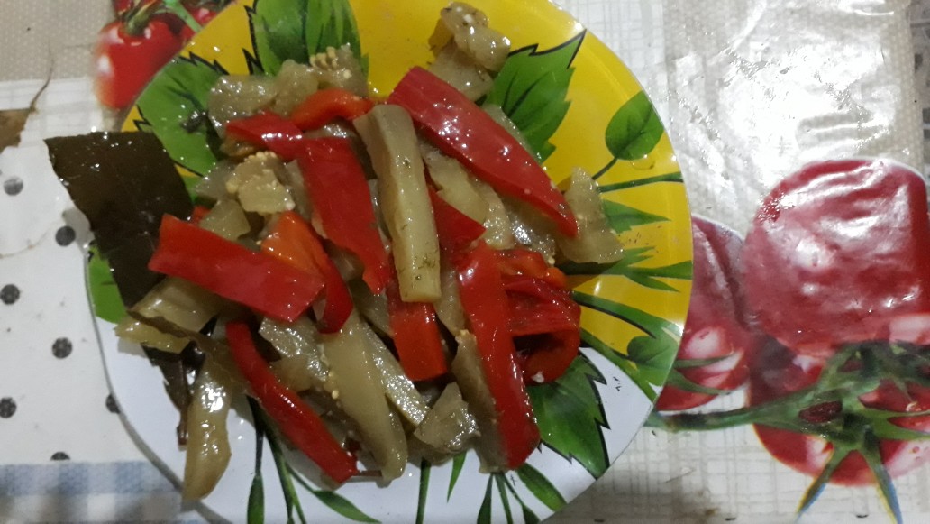 Маринованные баклажаны с красным болгарским перцем