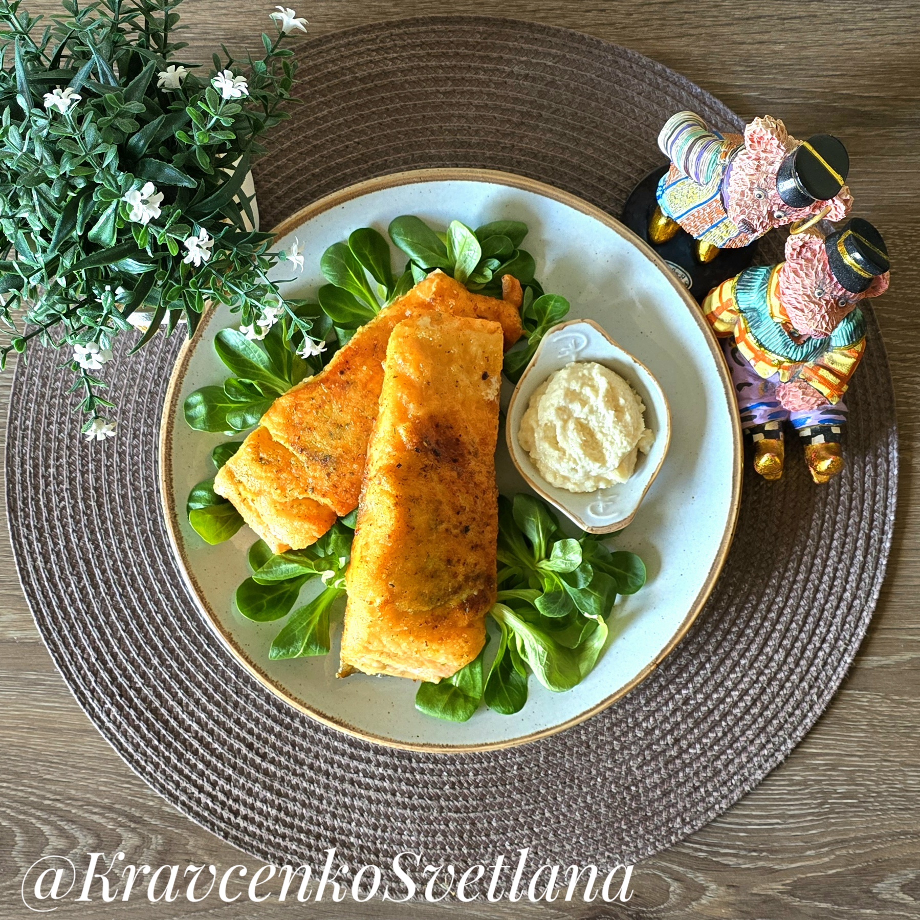 Рыба жареная - жареный лосось