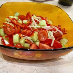 Витаминный салат из свежих овощей с маринованным луком🍅🥒🌶🧅