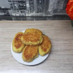 Картофельные котлеты с морковью и адыгейским сыром