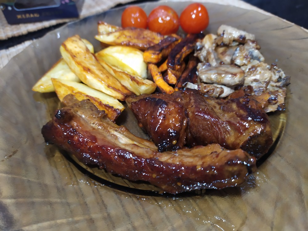 Свиные рёбра с овощами и грибочками🤤🤤🤤