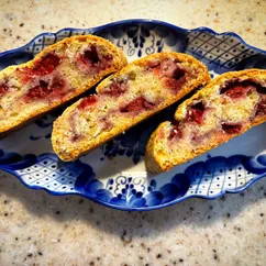 Песочный рулет с малиной