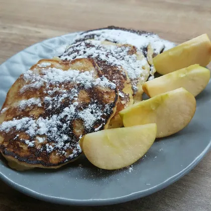 Яблочные оладьи 🥞