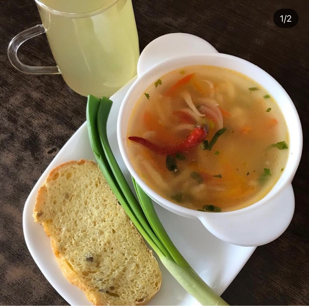 🇲🇩 Zeamă (Зама) - куриный суп с домашней лапшой и отрубным квасом