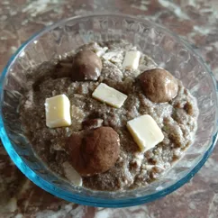 Грибной паштет с яйцом и сливочным маслом