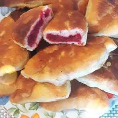 Пирожки со свеклой и яблоками