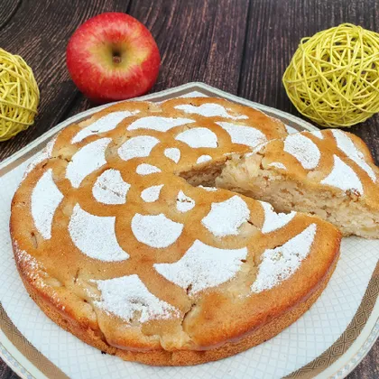 Простейший постный пирог с яблоком