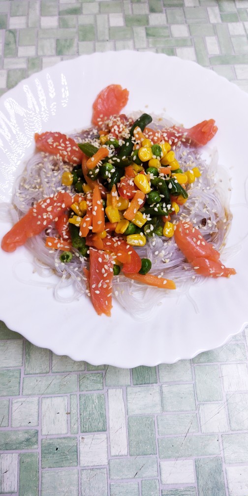 Фунчоза с рыбой и овощами — рецепт с фото пошагово