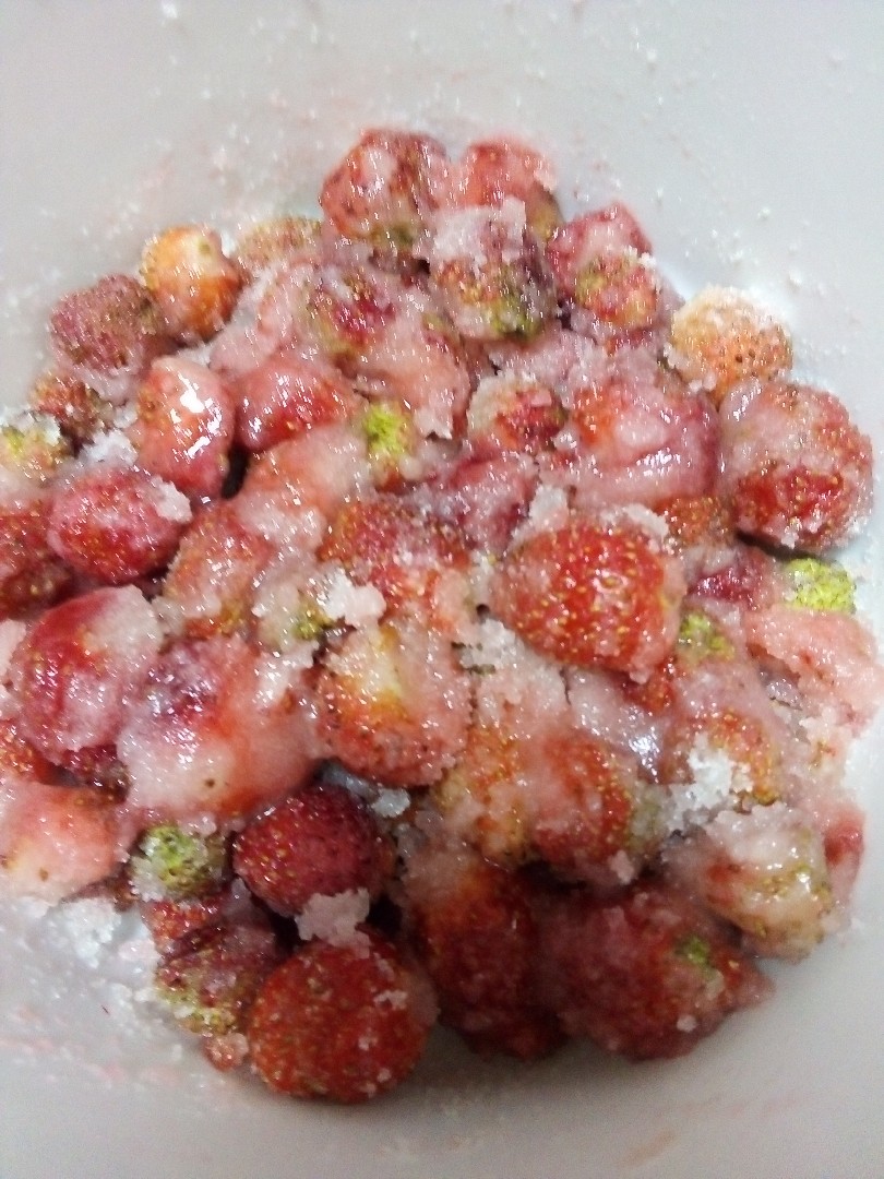 Клубника с сахаром