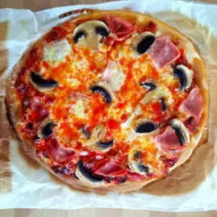 Пицца с ветчиной и шампиньонами - Pizza Reine