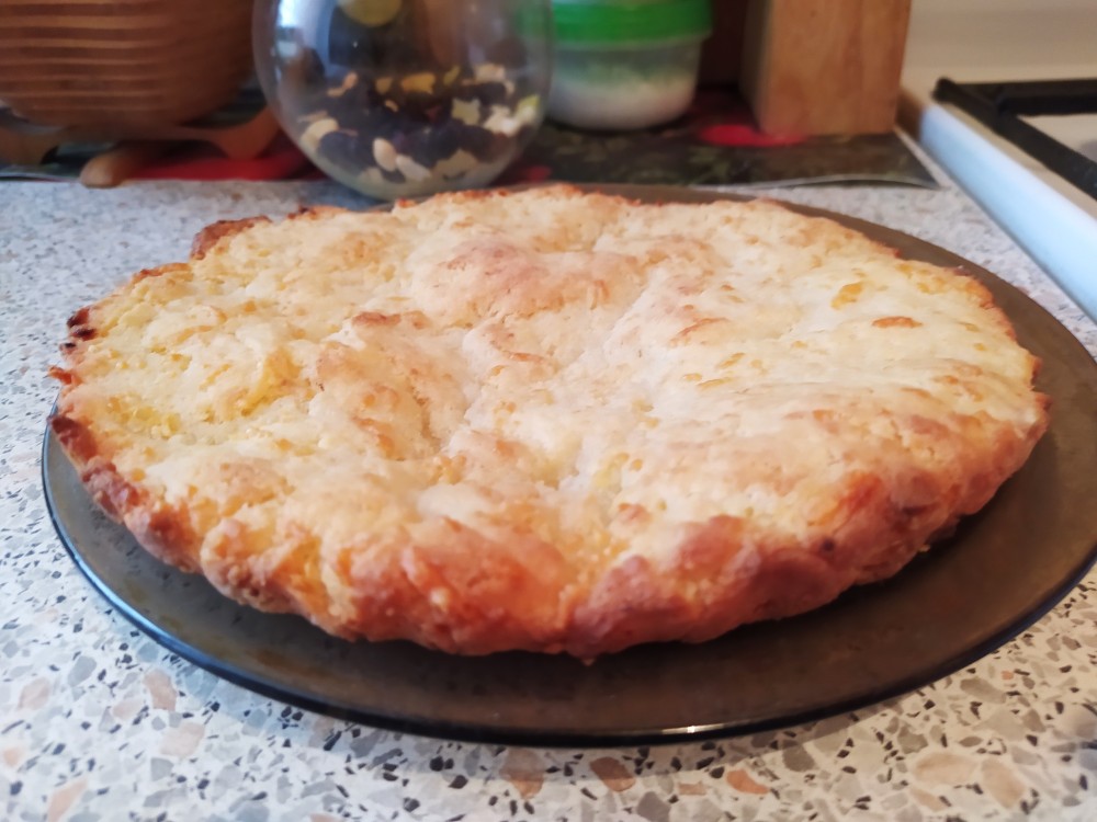 Пирог с творогом и сыром