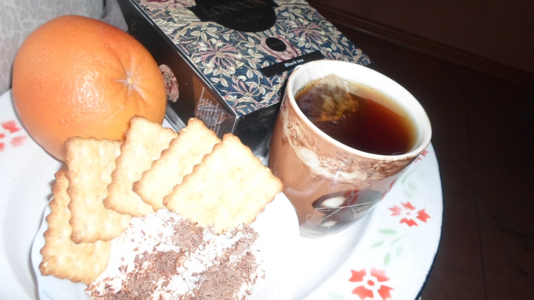 Творожный сырок  с изюмом и шоколадом (лёгкий завтрак)