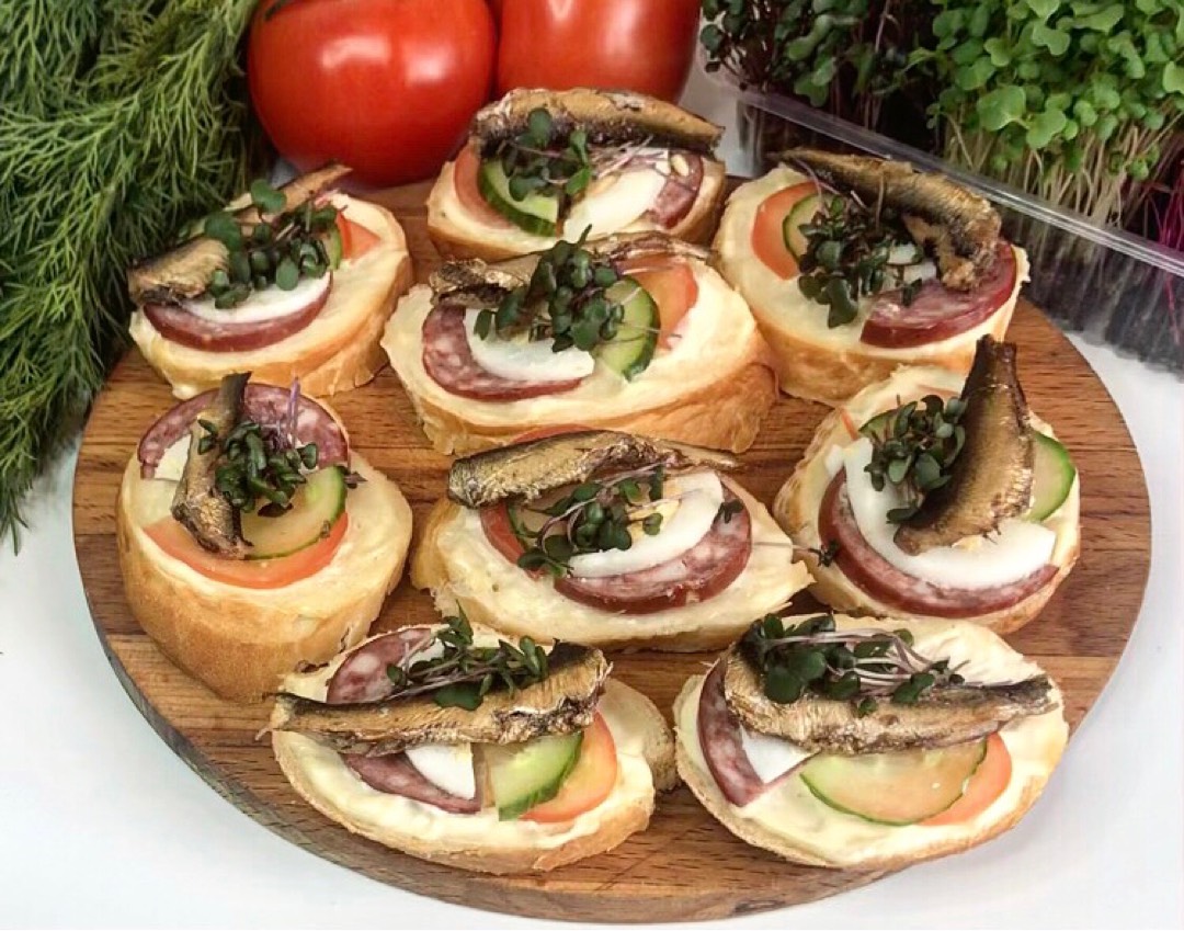 Бутерброды со шпротами 😋