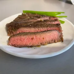 Стейк из говядины (Medium Rare)