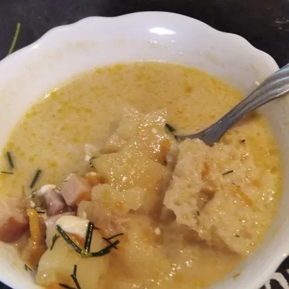 Сырный суп с копчёной грудкой