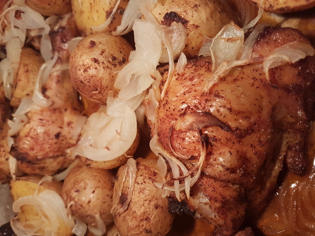 Окорочка с картошкой в мундире
