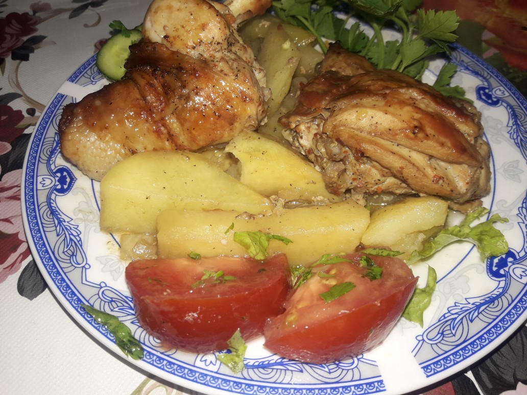 Курочка с картошкой в рукаве
