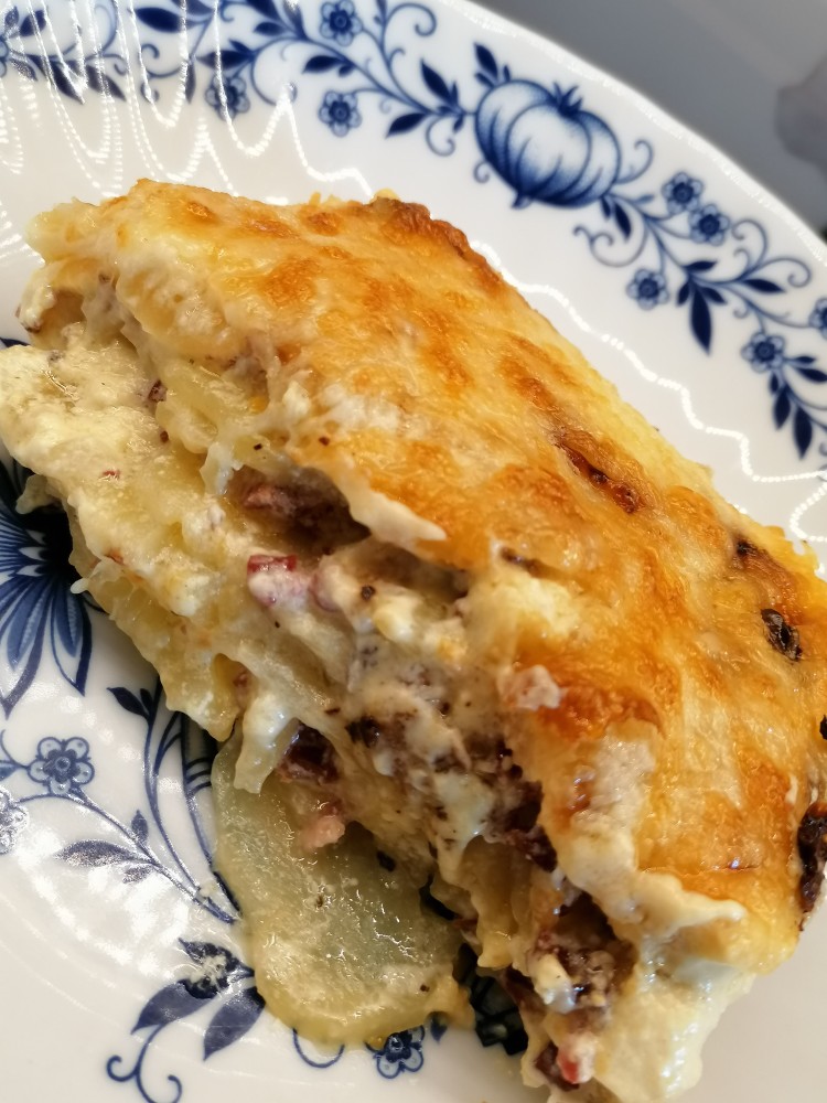 Картофельный кратен с беконом