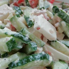 Салат овощной с курицей 🥗