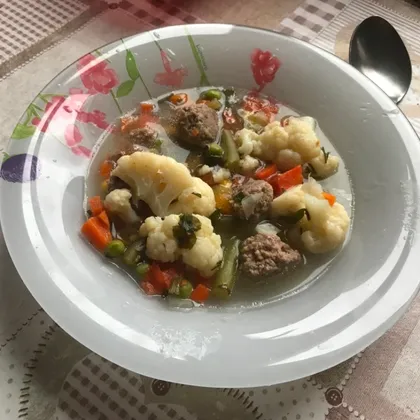 Овощной суп в пароварке с фрикадельками
