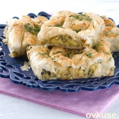Греческий пирог с цукини, фетой и зеленью (Kolokithopita)