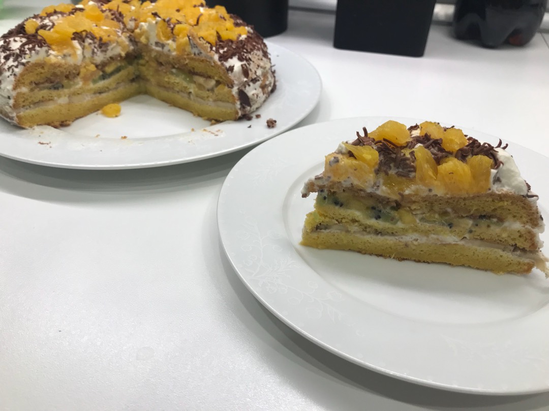 Бисквитный торт со сметанным кремом и фруктами в желе - рецепт автора Sveta Poki 🏃‍♂️