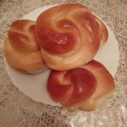 Булочки с изюмом