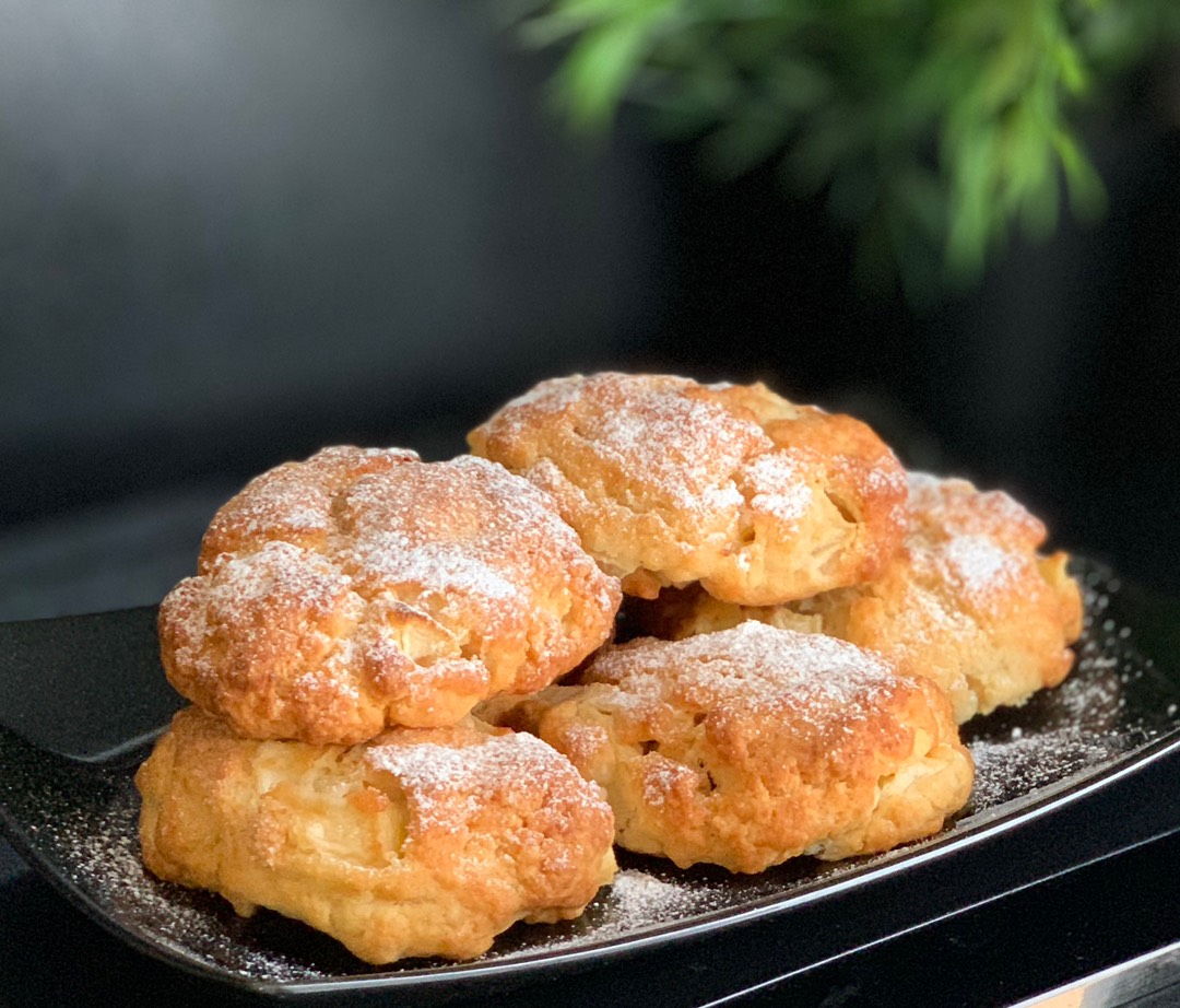 Творожное печенье с яблоками и корицей: рецепт - Лайфхакер