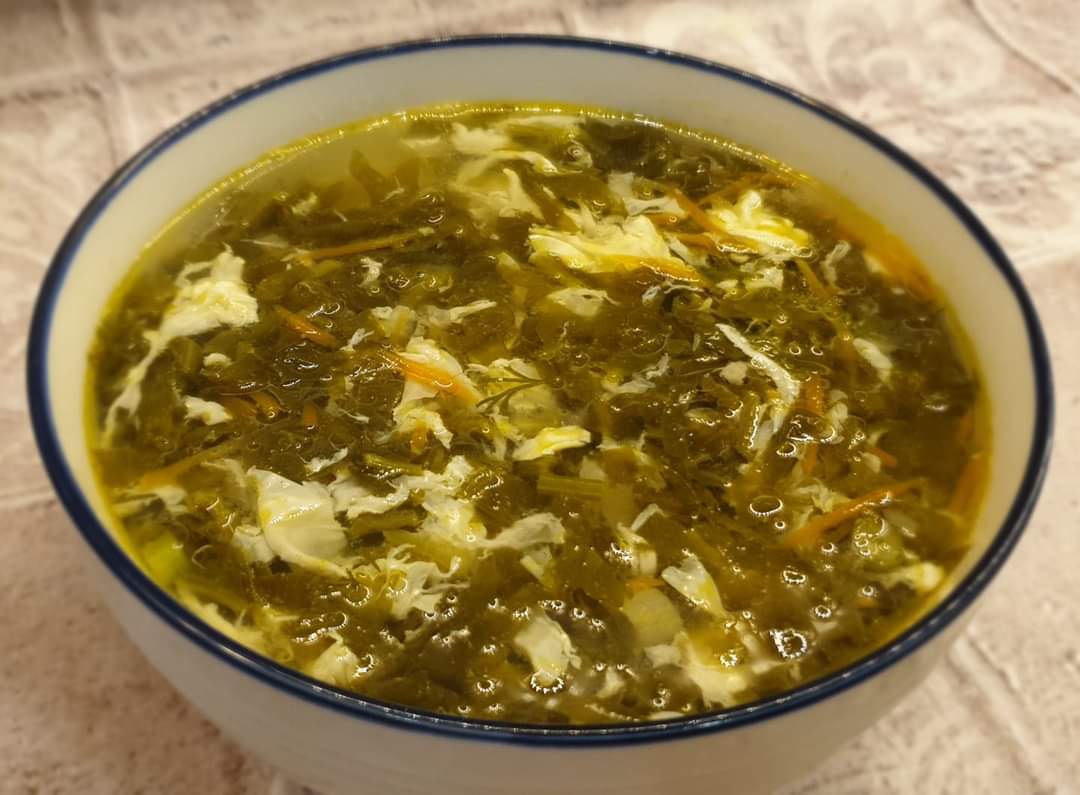 Зеленый суп из щавеля с яйцом и мясом классический простой рецепт пошаговый
