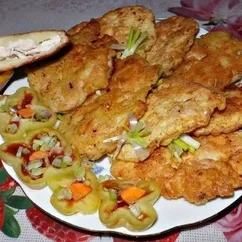 Куриная отбивная в картофельном кляре Курочка внутри нежная, сочная,очень вкусно