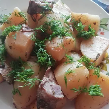 Молодая картошечка со свининой